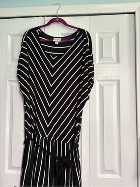 Black & White Striped V-Neck Dress Size 2x